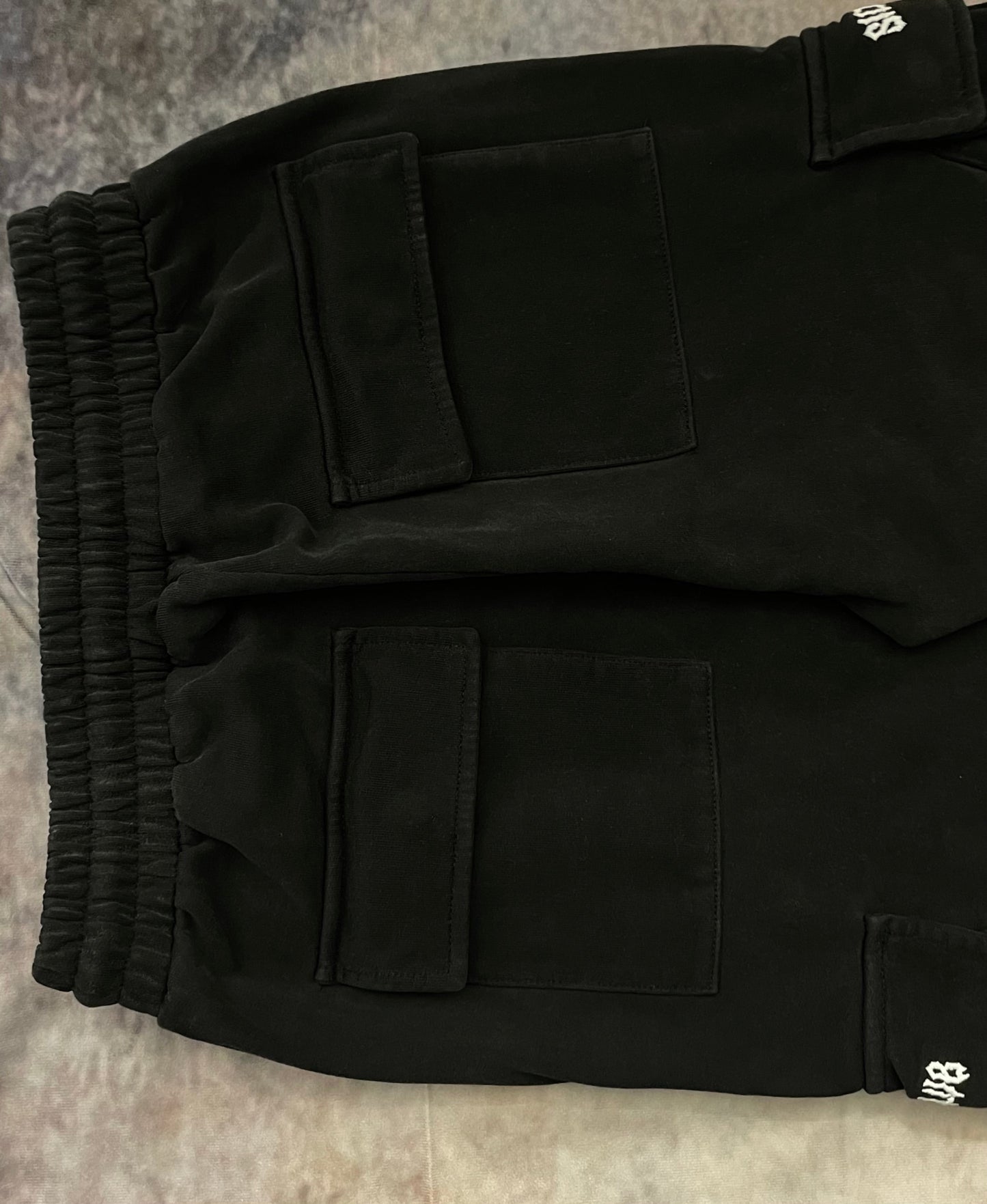 PANTALONES DEPORTIVOS CARGOS (CARBÓN)